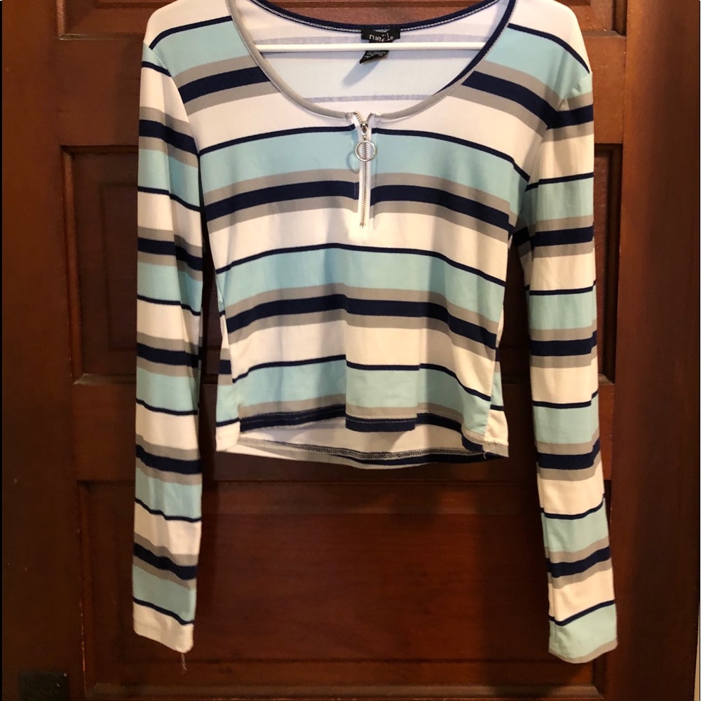 Cropped long sleeve